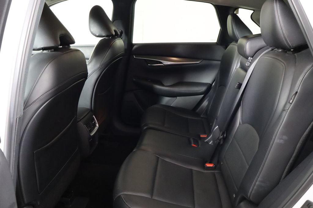 Used 2023 INFINITI QX50 Luxe FWD image 16