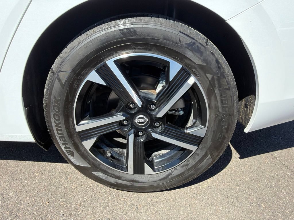 Used 2025 Nissan Sentra SV FWD image 34