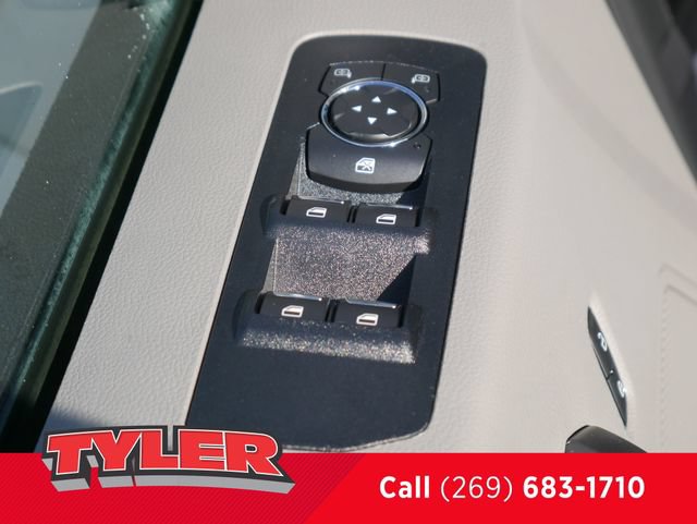 Used 2018 Ford F150 XLT w/ Equipment Group 302A Luxury AWD/4WD image 19
