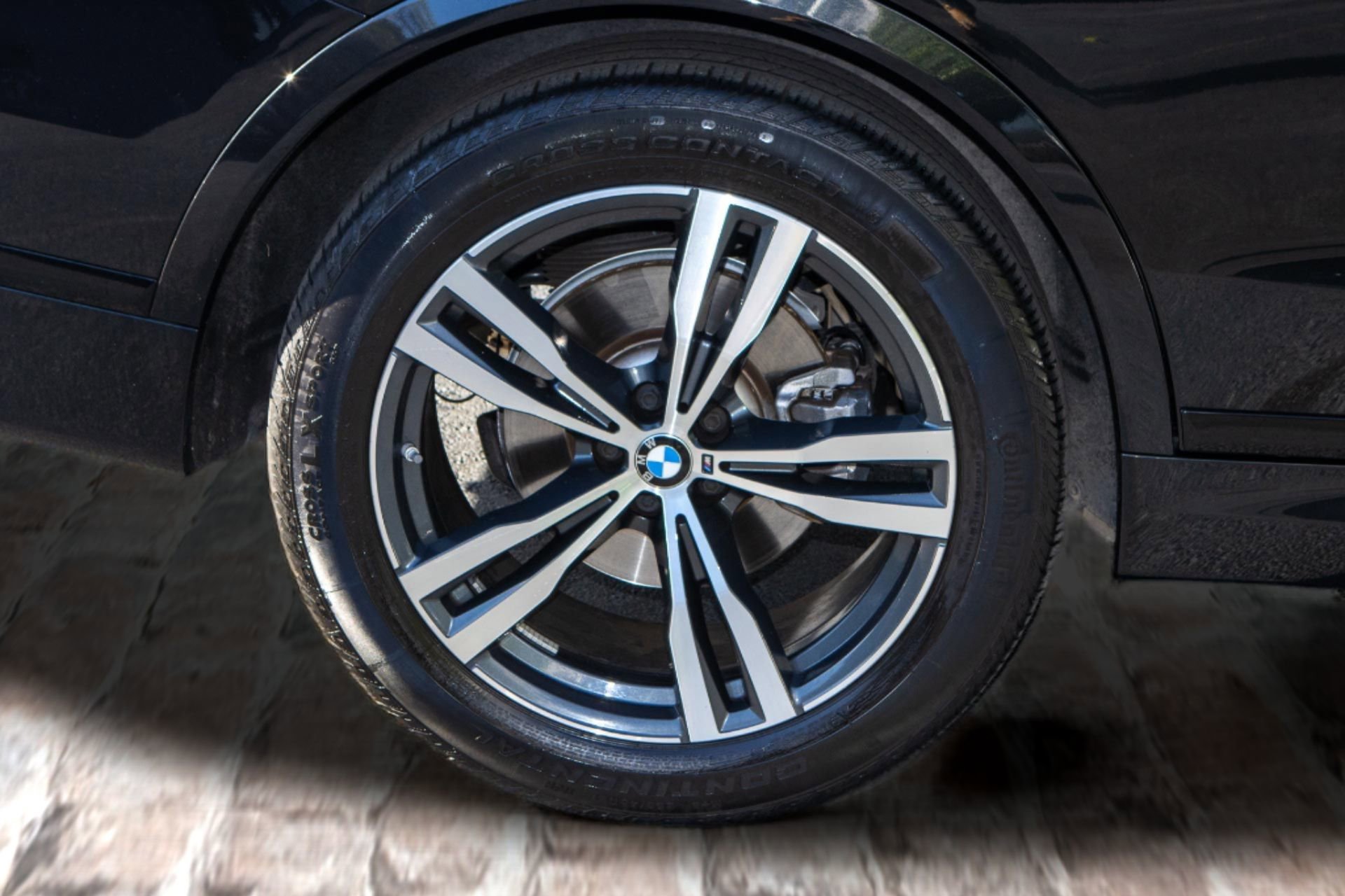 Used 2024 BMW X7 xDrive40i w/ Executive Package image 42