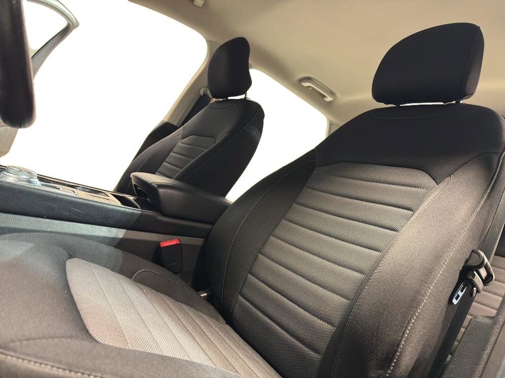 Used 2019 Ford Edge SE AWD/4WD image 14
