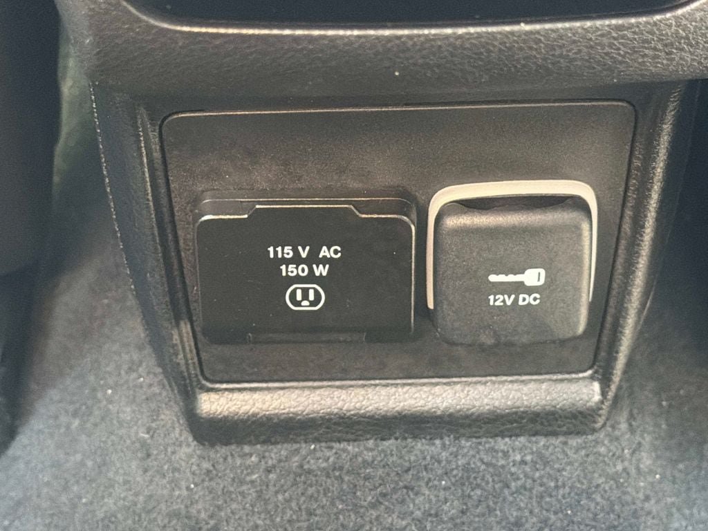 Certified 2022 Jeep Compass Latitude w/ Sun and Sound Group AWD/4WD image 19