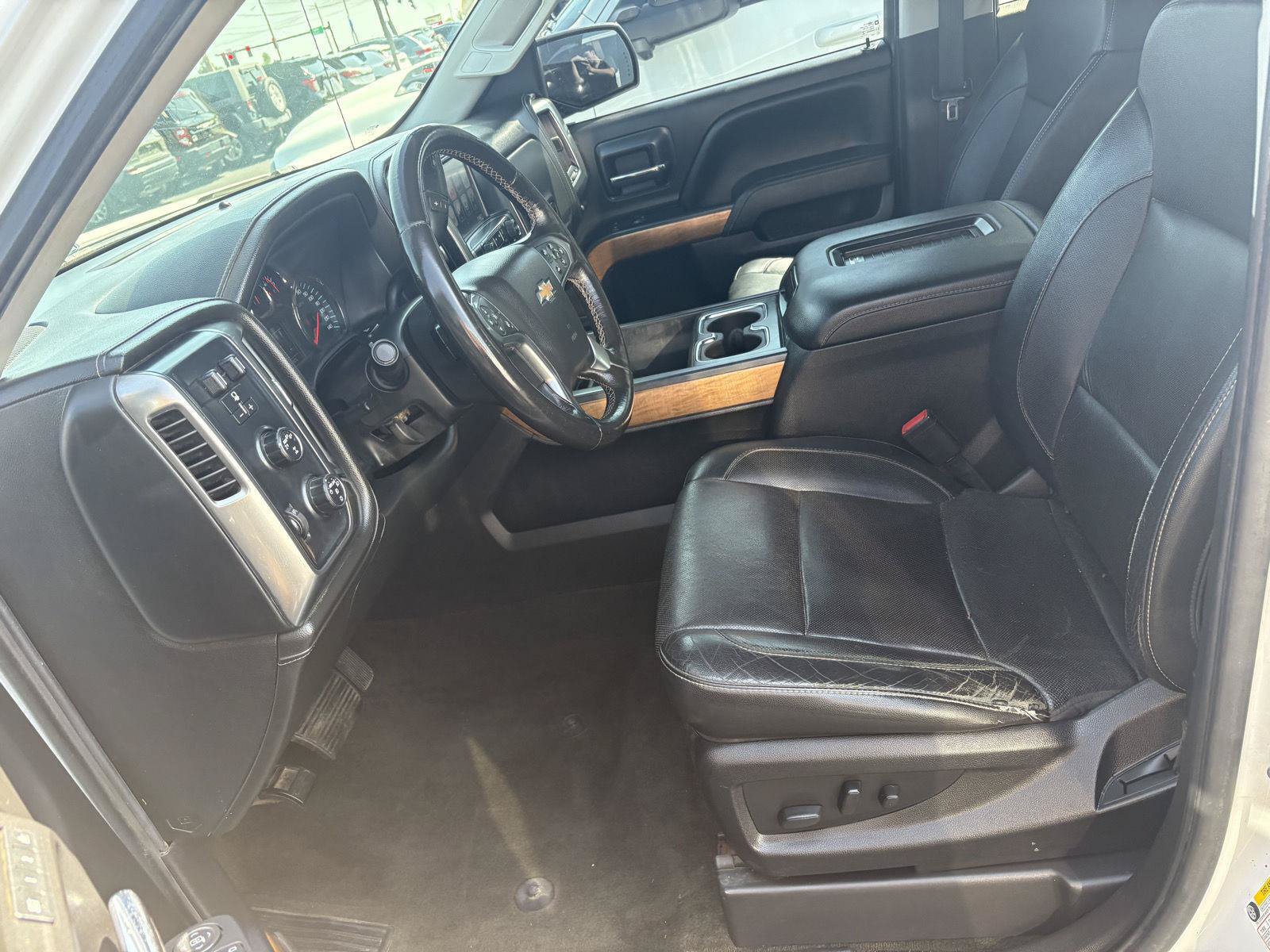 Used 2018 Chevrolet Silverado 1500 LTZ w/ Sport Package AWD/4WD image 4