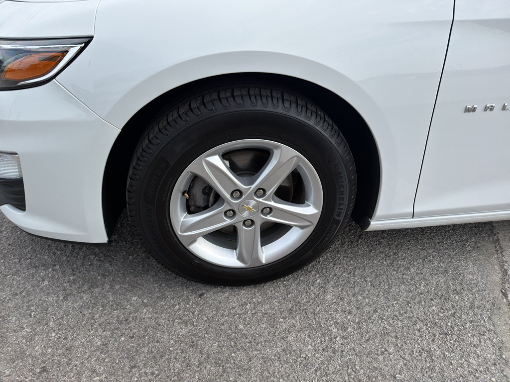 Used 2024 Chevrolet Malibu LS w/ Driver Confidence Package FWD image 30