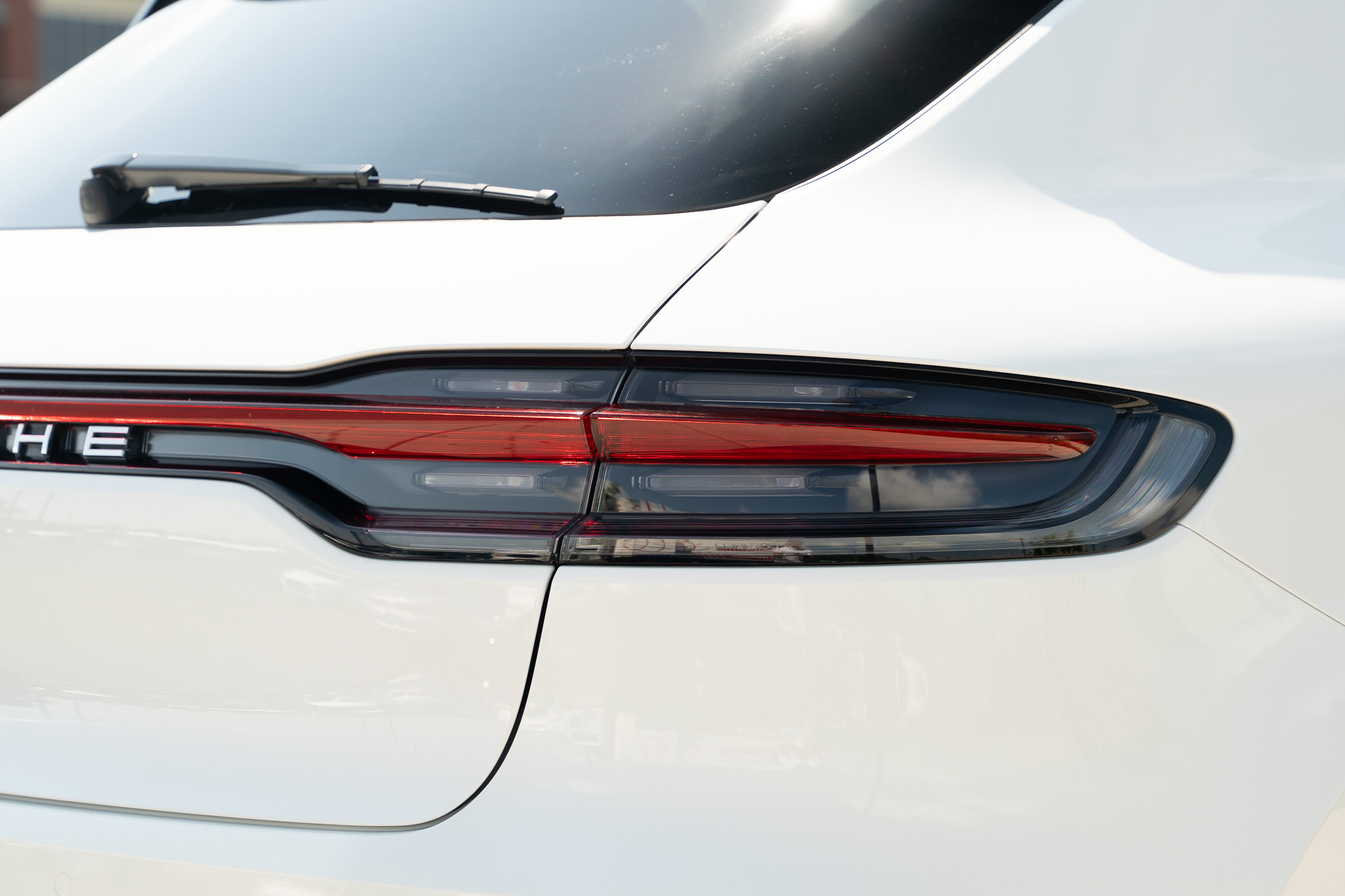 Used 2019 Porsche Macan AWD/4WD image 30