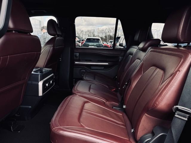 Used 2024 Ford Expedition Limited image 23