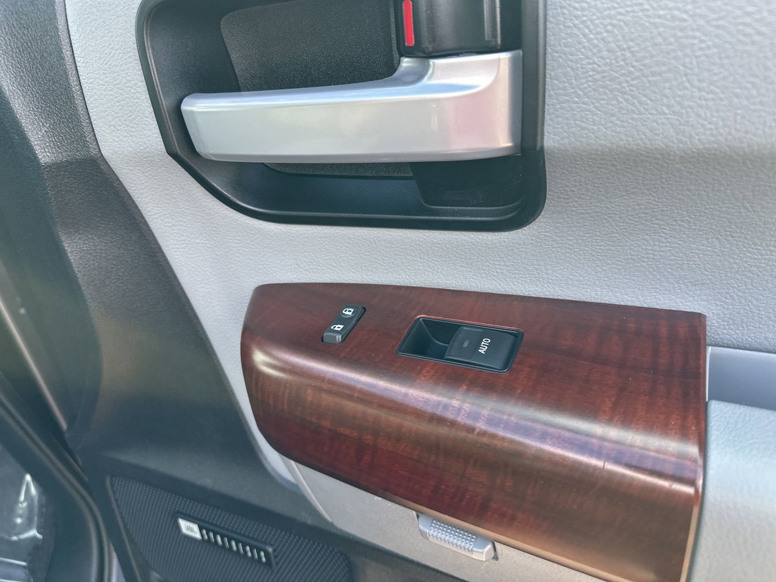 Used 2014 Toyota Sequoia Platinum AWD/4WD image 60