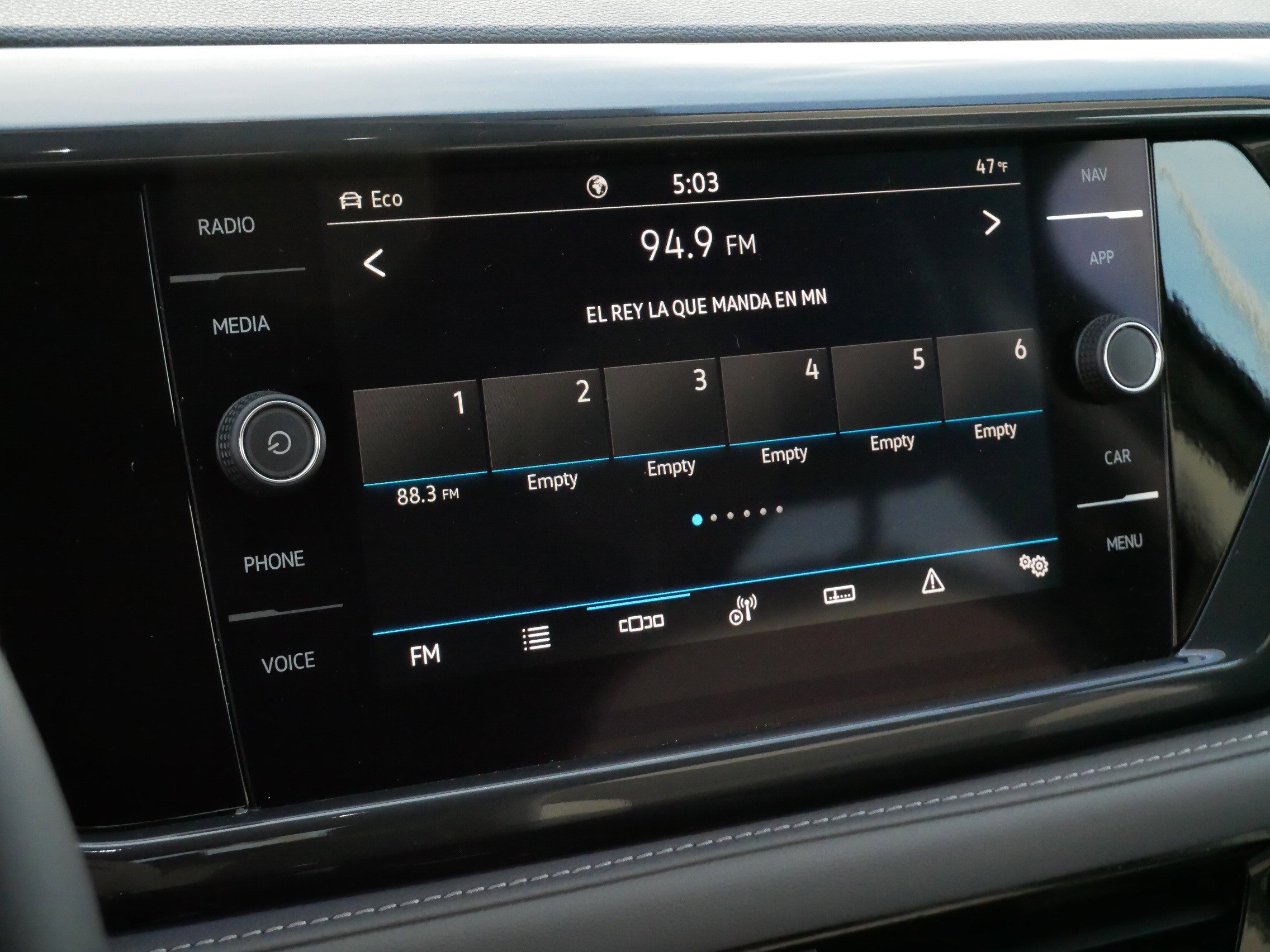 Certified 2024 Volkswagen Taos SEL image 22