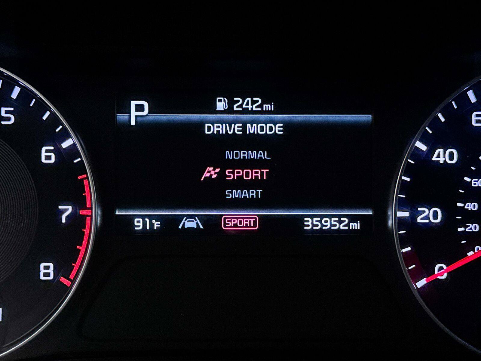 Used 2022 Kia Forte LXS w/ LXS Technology Package FWD image 9