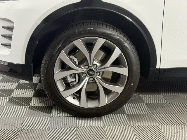 New 2026 Land Rover Discovery Sport Landmark AWD/4WD image 13