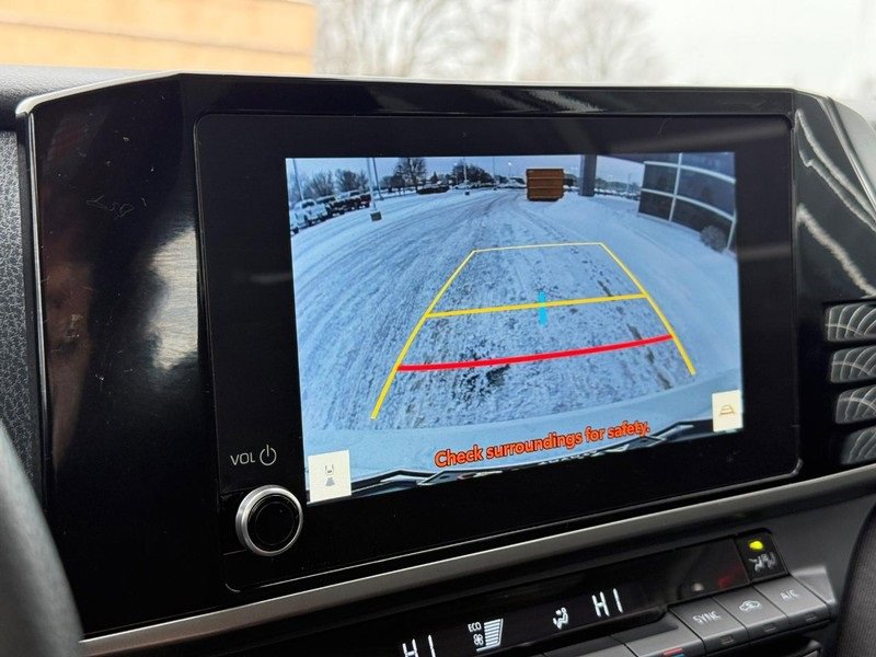 Used 2025 Toyota Camry LE image 24