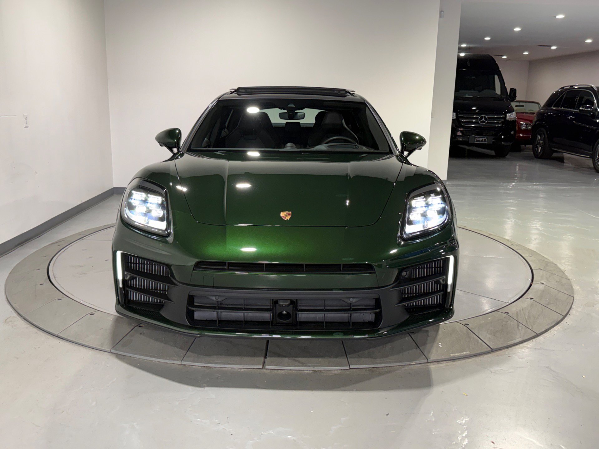 Used 2025 Porsche Panamera 4 image 6