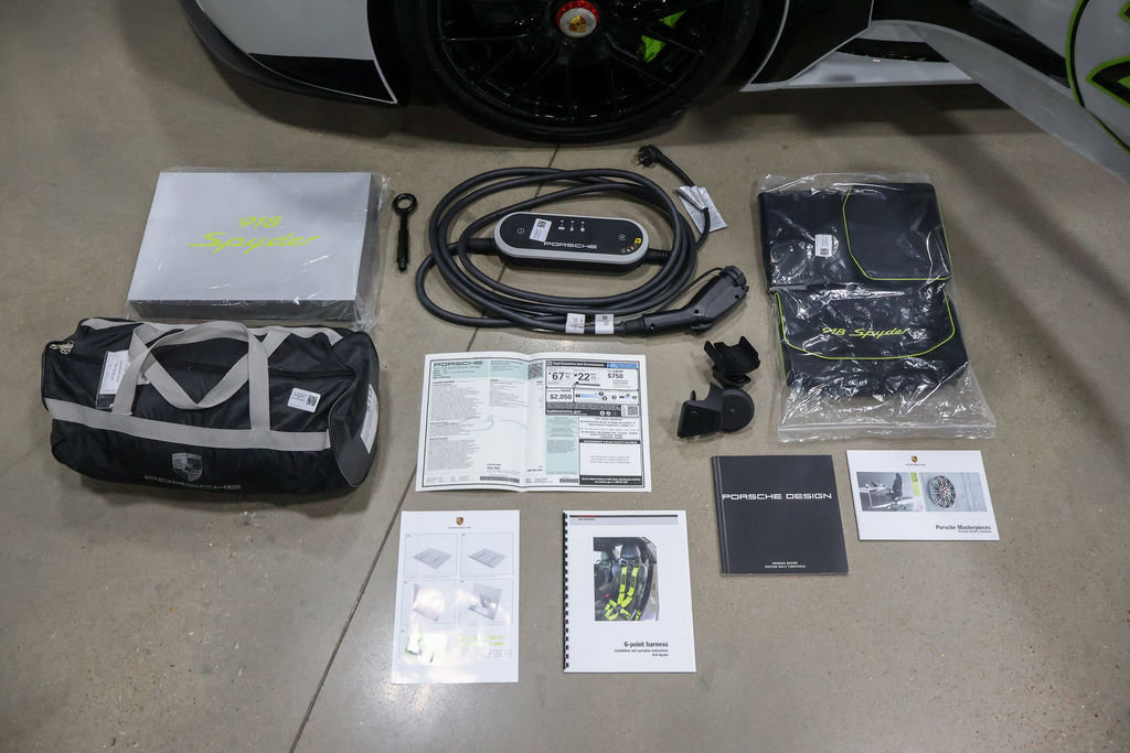 Used 2015 Porsche 918 Spyder image 71