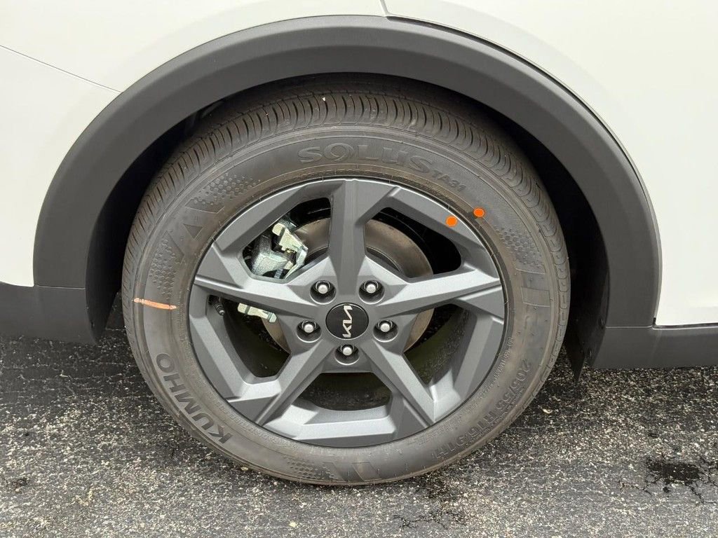 New 2025 Kia K4 LXS image 5