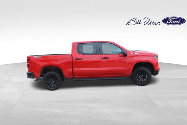 Used 2025 Chevrolet Silverado 1500 Custom Trail Boss AWD/4WD image 4