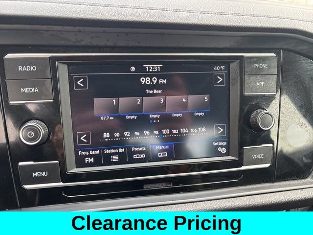 Used 2024 Volkswagen Jetta SE image 20