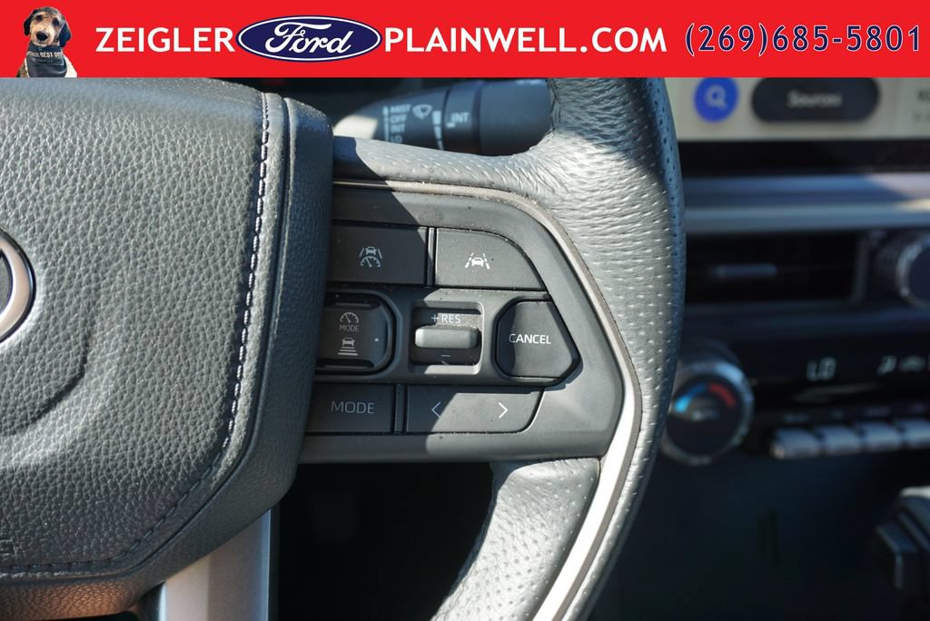 Used 2025 Toyota Tacoma TRD Off-Road AWD/4WD image 24