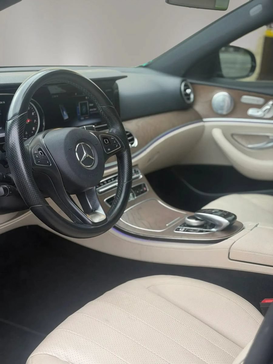 Used 2018 Mercedes-Benz E 300 w/ Premium 2 Package (Q02) image 5