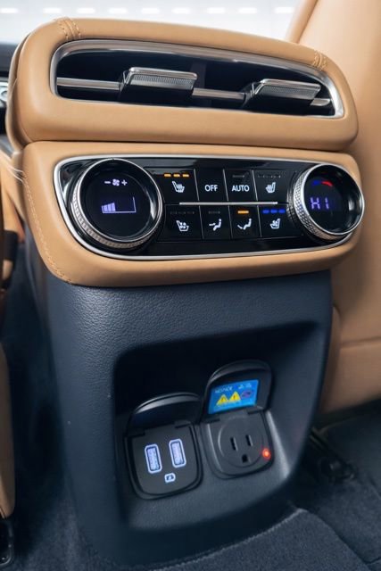 Used 2023 Genesis GV80 3.5T Prestige w/ Prestige Package image 23