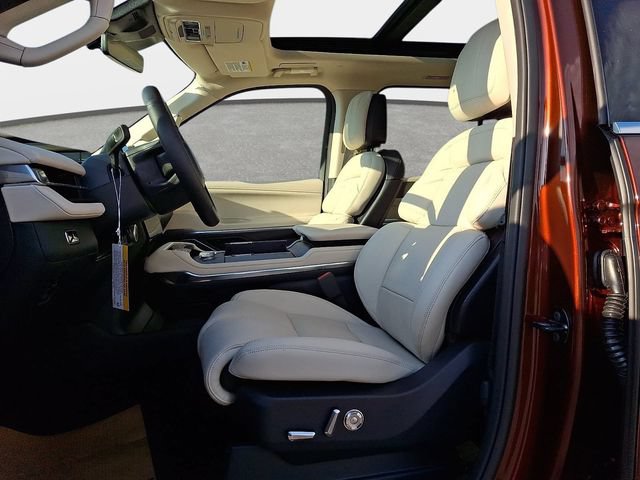 New 2027 Lincoln Navigator Reserve AWD/4WD image 11