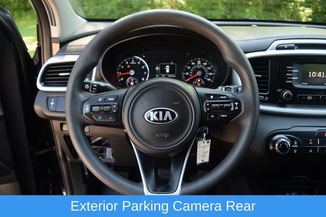 Used 2017 Kia Sorento FWD image 4