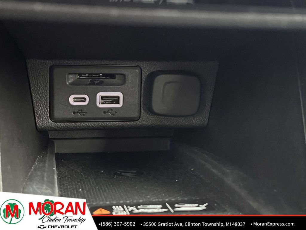 Certified 2023 Chevrolet Bolt EUV LT w/ Convenience Package image 22