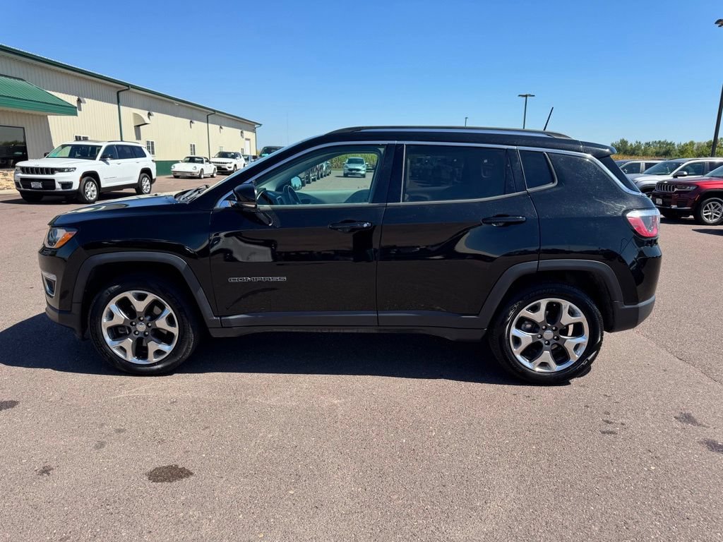 Used 2017 Jeep Compass Limited AWD/4WD image 16