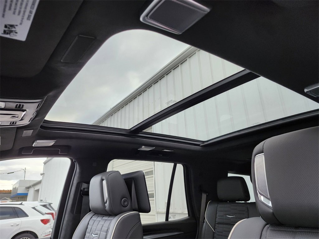 Used 2025 Cadillac Escalade V image 20