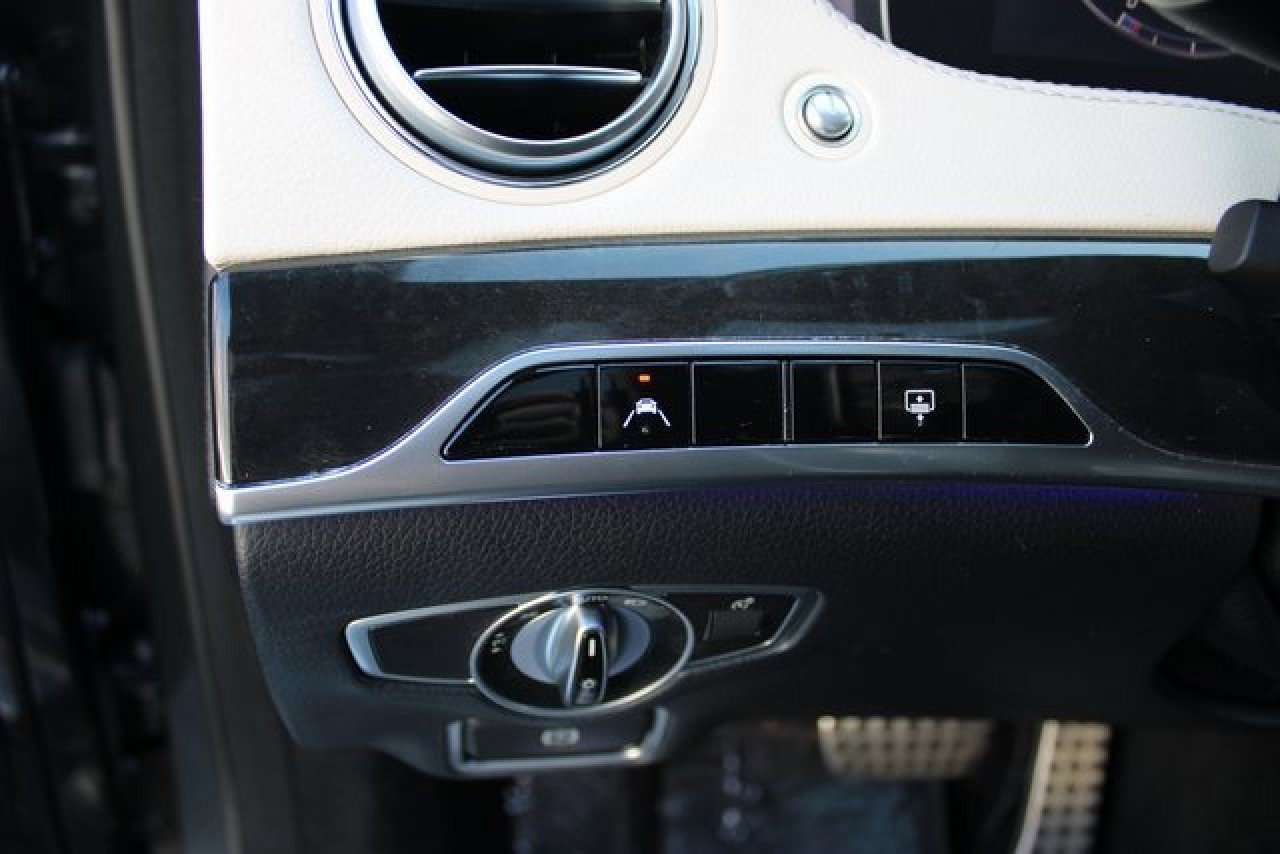Used 2018 Mercedes-Benz S 450 Sedan image 21