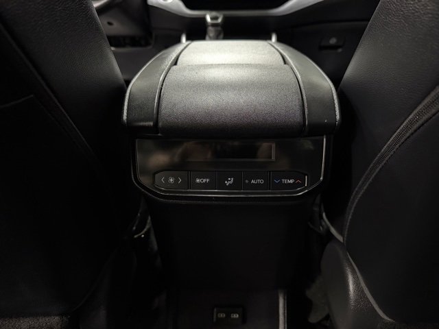 Used 2022 Toyota Highlander XLE image 15