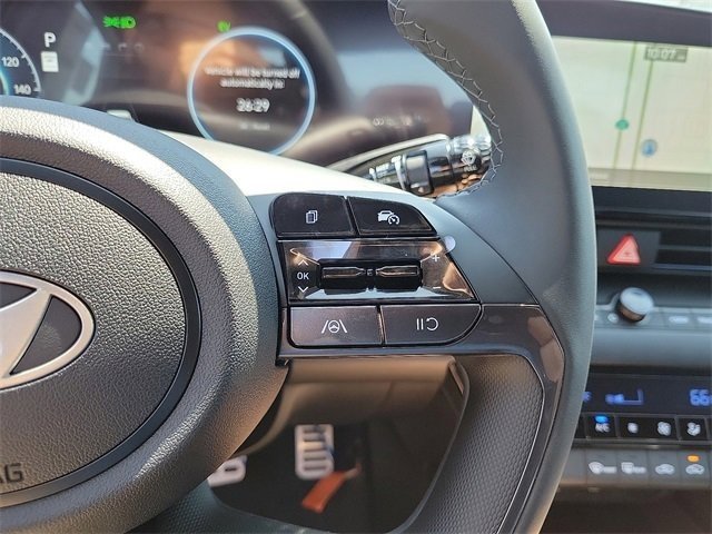 New 2025 Hyundai Elantra SEL image 5