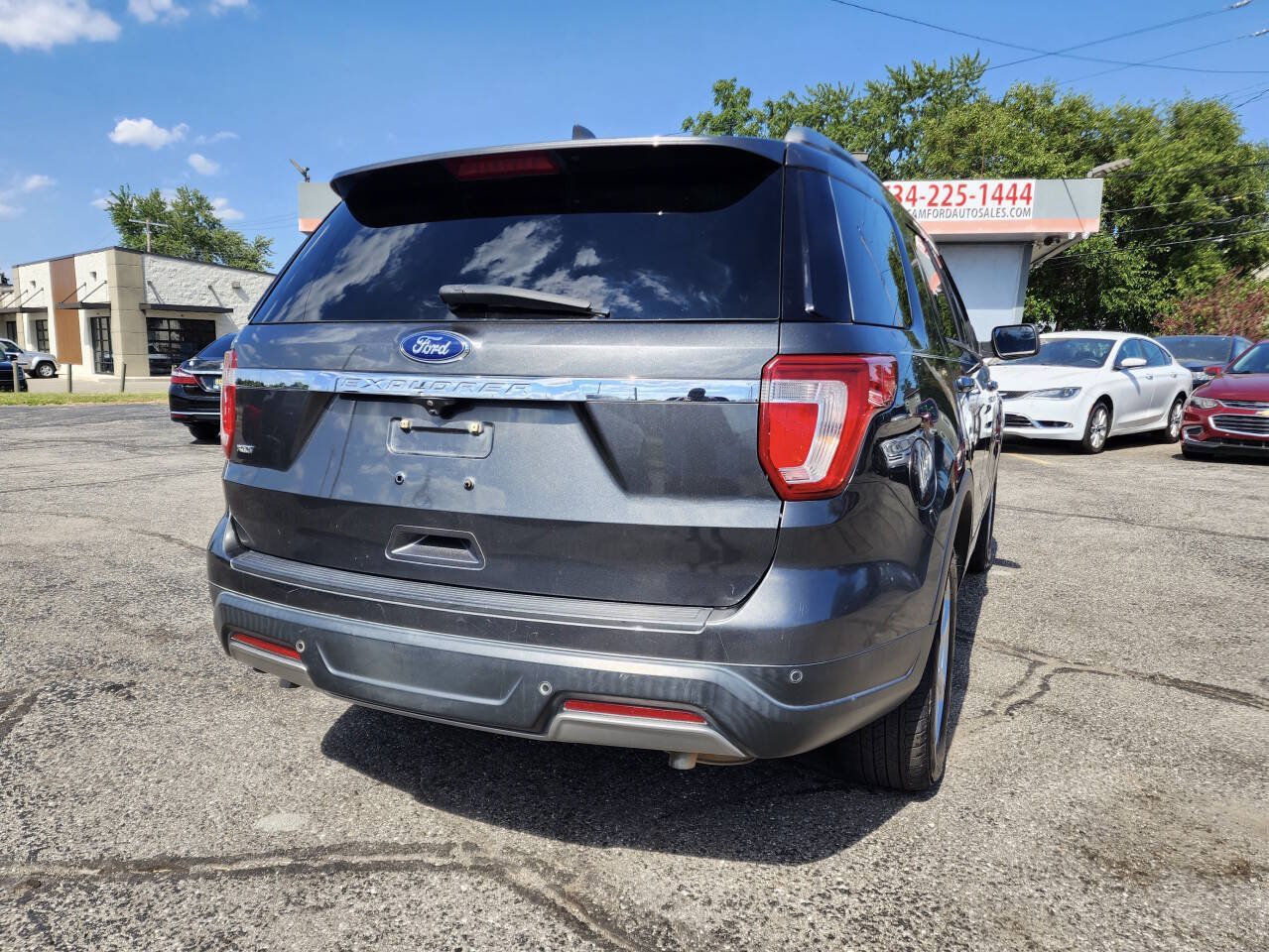Used 2019 Ford Explorer XLT FWD image 11