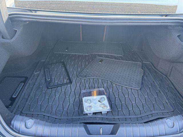 Used 2016 Jaguar XF R-Sport AWD/4WD image 32