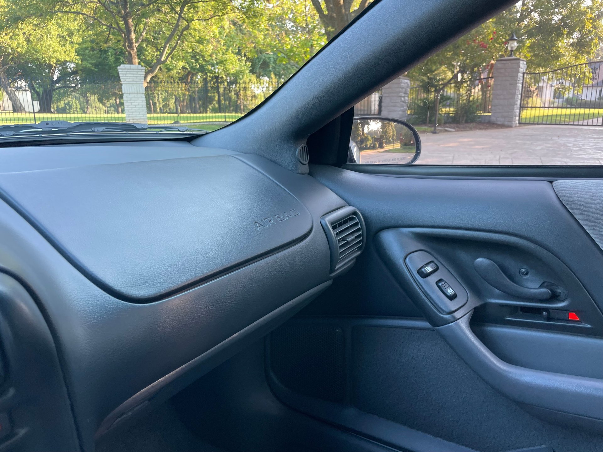 Used 1997 Chevrolet Camaro Z28 image 13