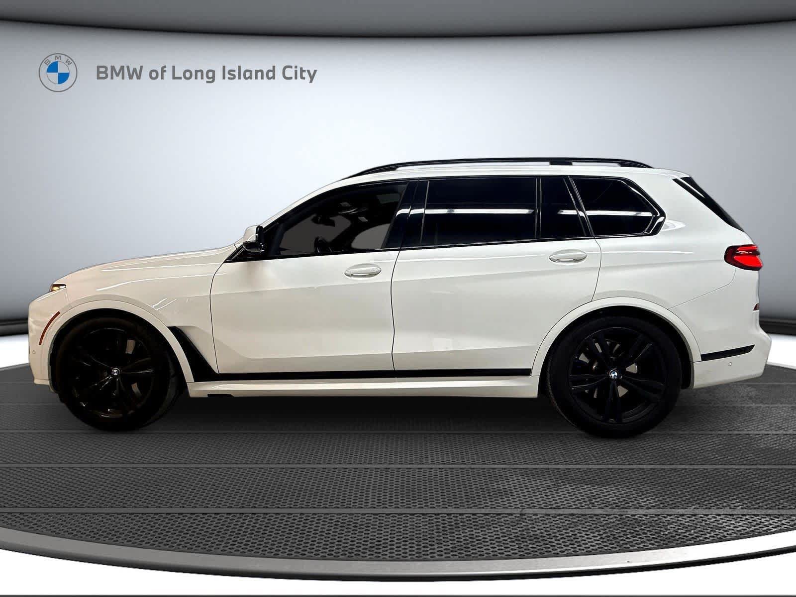 Used 2024 BMW X7 xDrive40i w/ M Sport Package AWD/4WD image 8