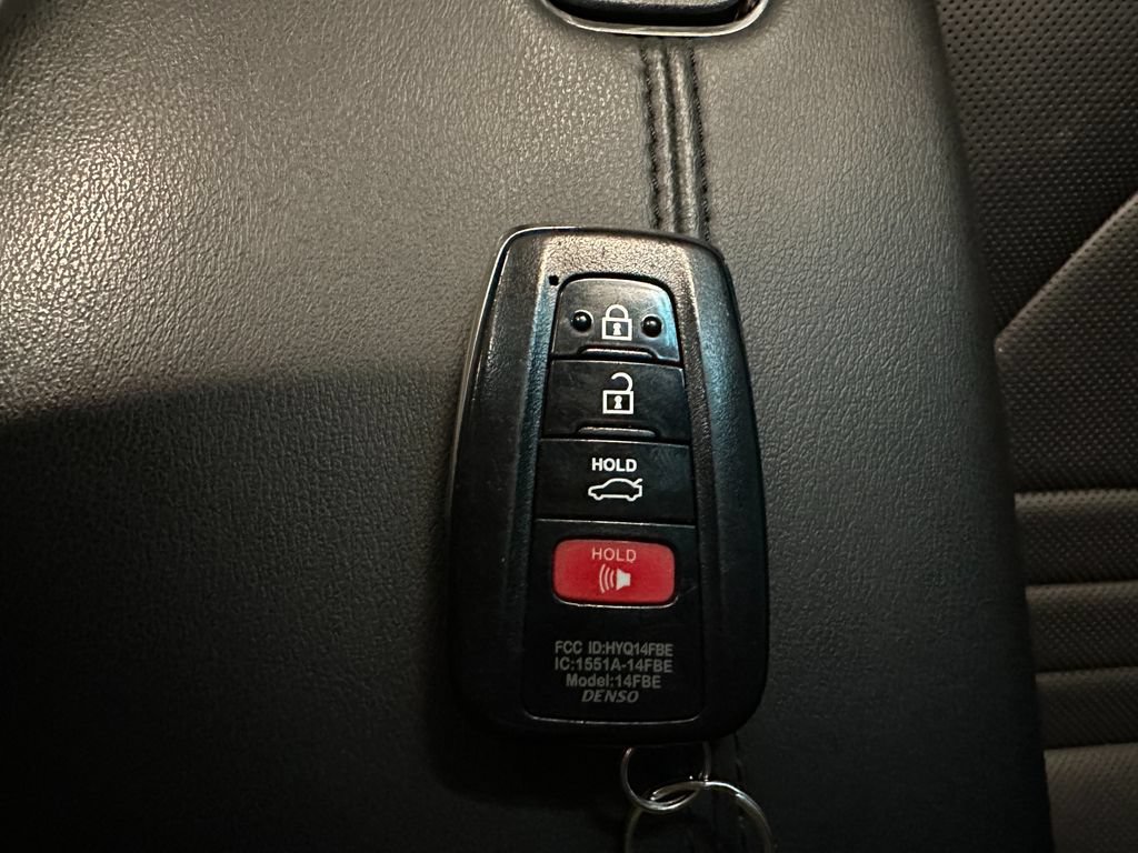 Used 2019 Toyota Avalon Touring w/ Advanced Safety Package FWD image 17