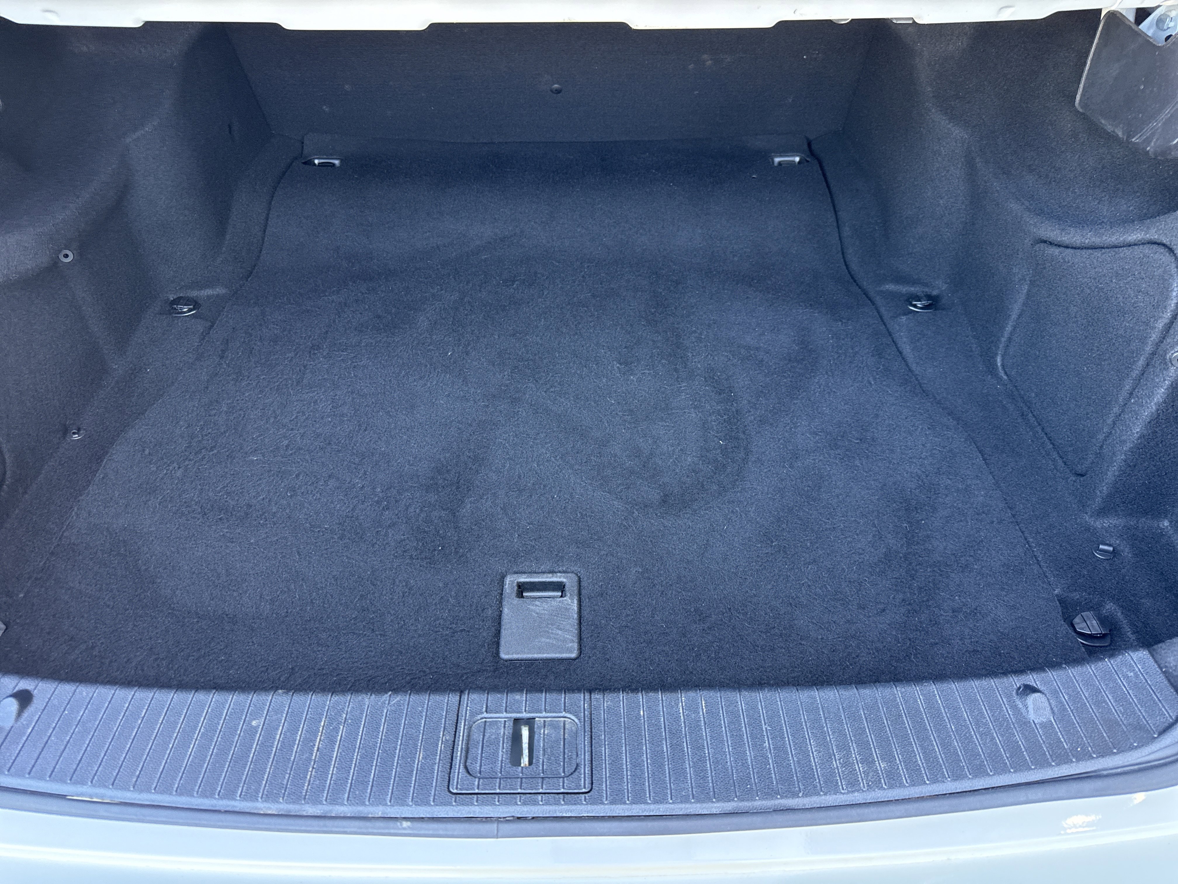 Used 2014 Mercedes-Benz E 250 BlueTEC Sedan image 13