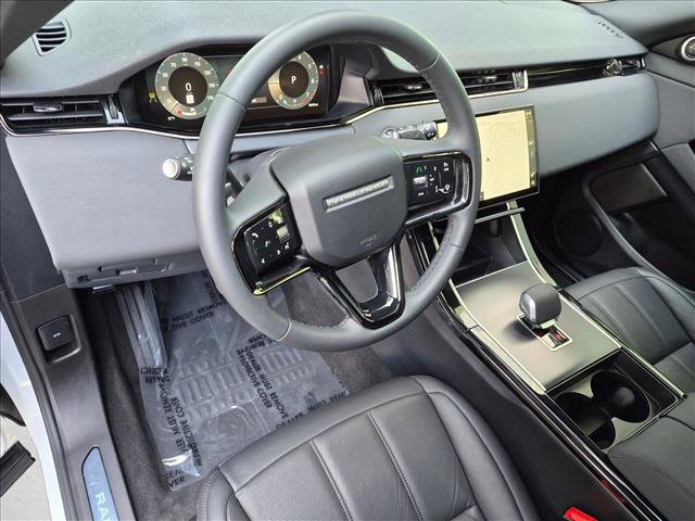 Used 2026 Land Rover Range Rover Evoque Dynamic SE AWD/4WD image 10