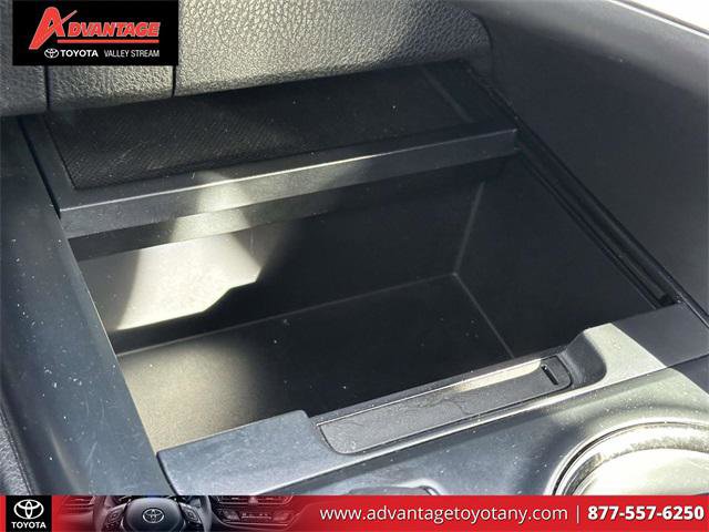 Certified 2019 Toyota Camry LE image 32