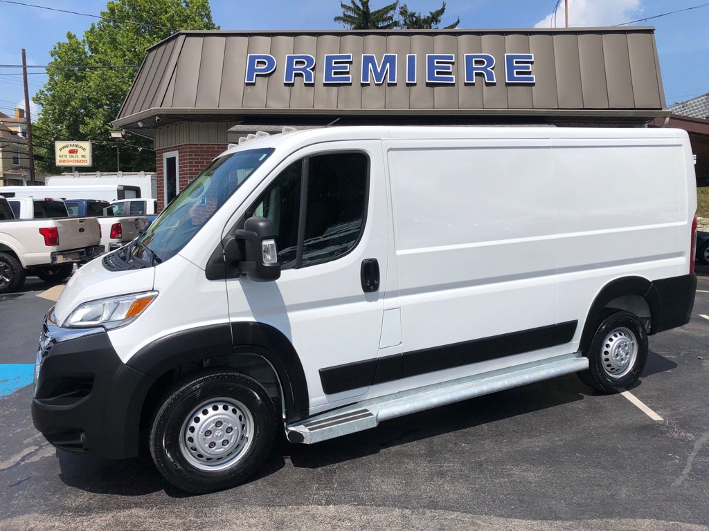 Used 2025 RAM ProMaster 2500 w/ U-Haul Equipment Group FWD image 2