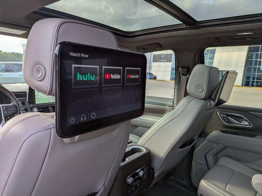 Used 2023 GMC Yukon XL SLT w/ SLT Premium Package image 13