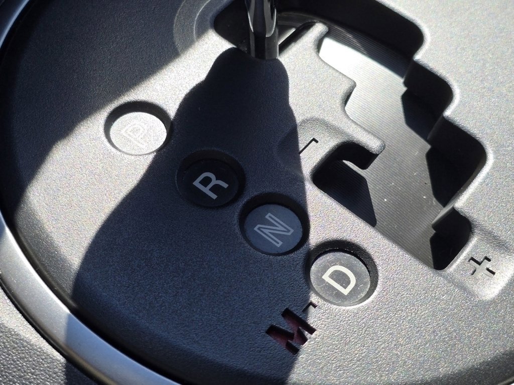 Used 2015 MAZDA MX-5 Miata Sport image 31