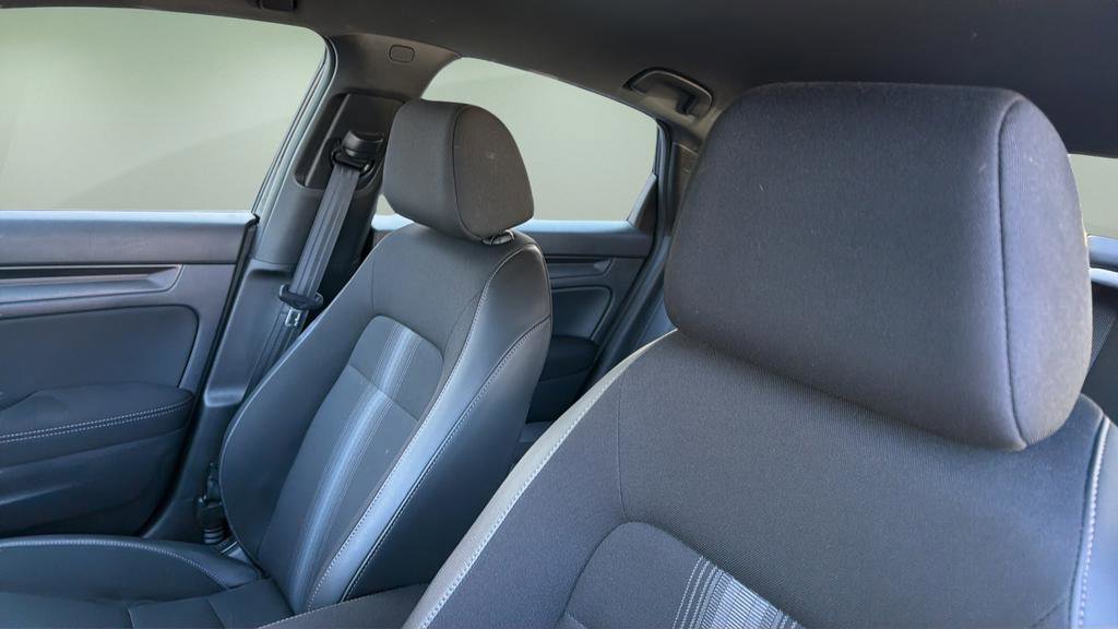 Used 2023 Honda Civic Sport image 11