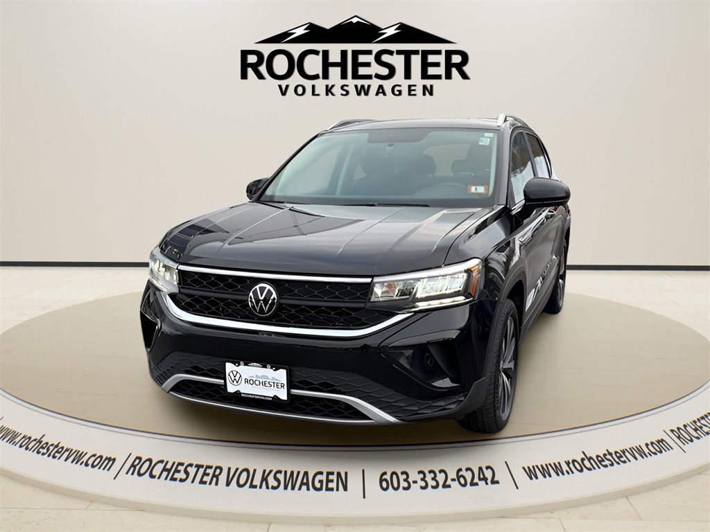 Used 2022 Volkswagen Taos SE image 1