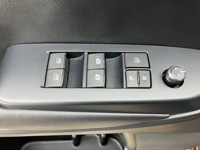 Used 2017 Toyota Highlander XLE image 13