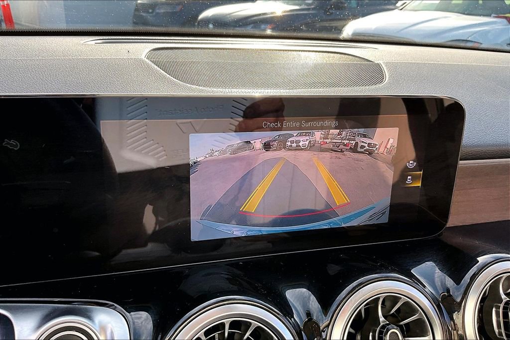 Used 2023 Mercedes-Benz GLB 250 w/ Premium Package image 14