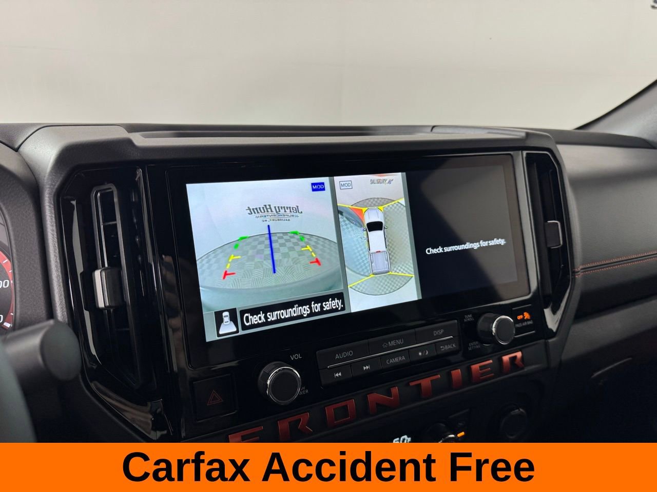 Used 2025 Nissan Frontier PRO-4X w/ Pro Convenience Package image 3