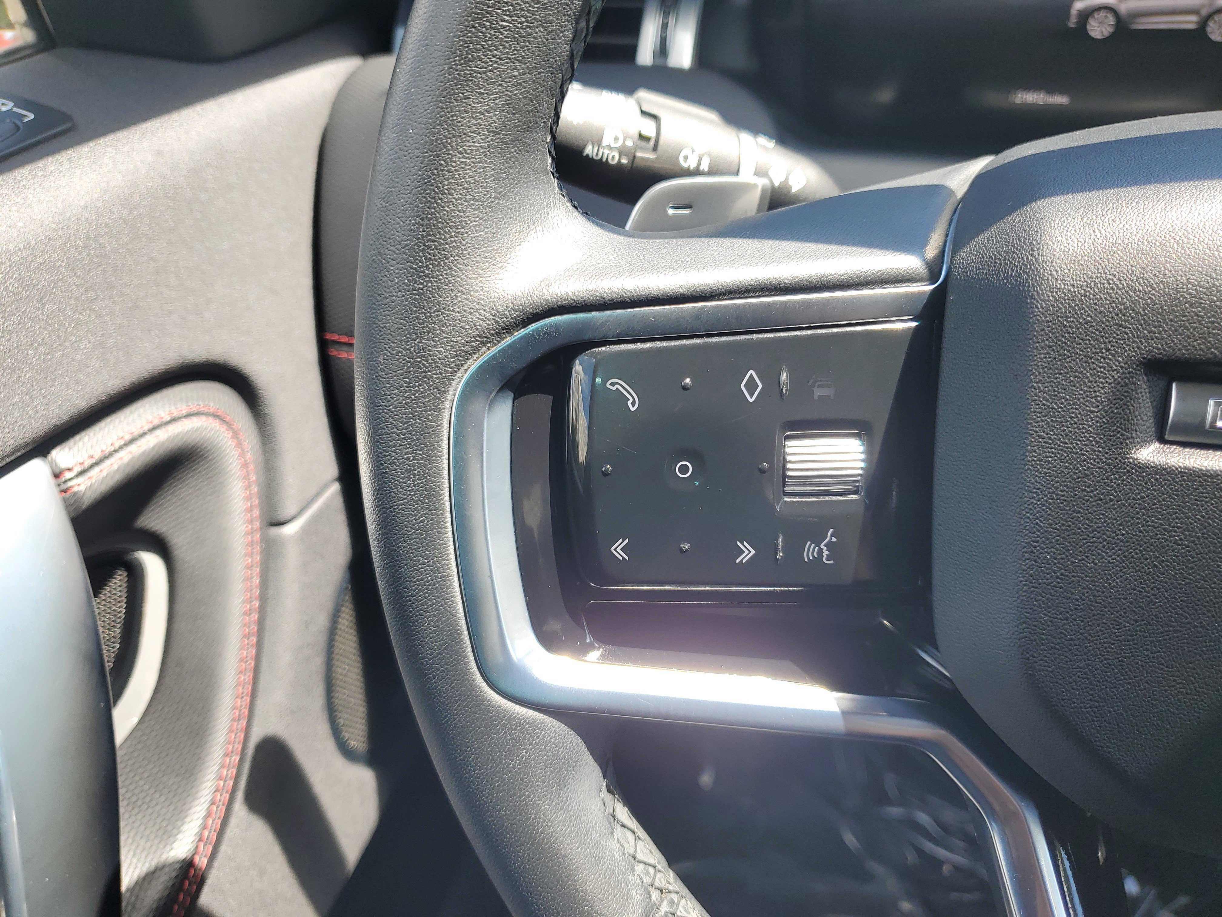 Used 2023 Land Rover Discovery Sport SE R-Dynamic image 18