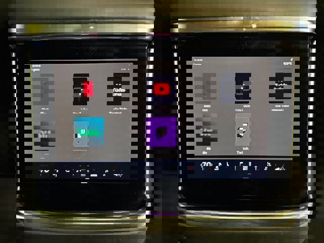 Used 2022 Tesla Model X Plaid image 44