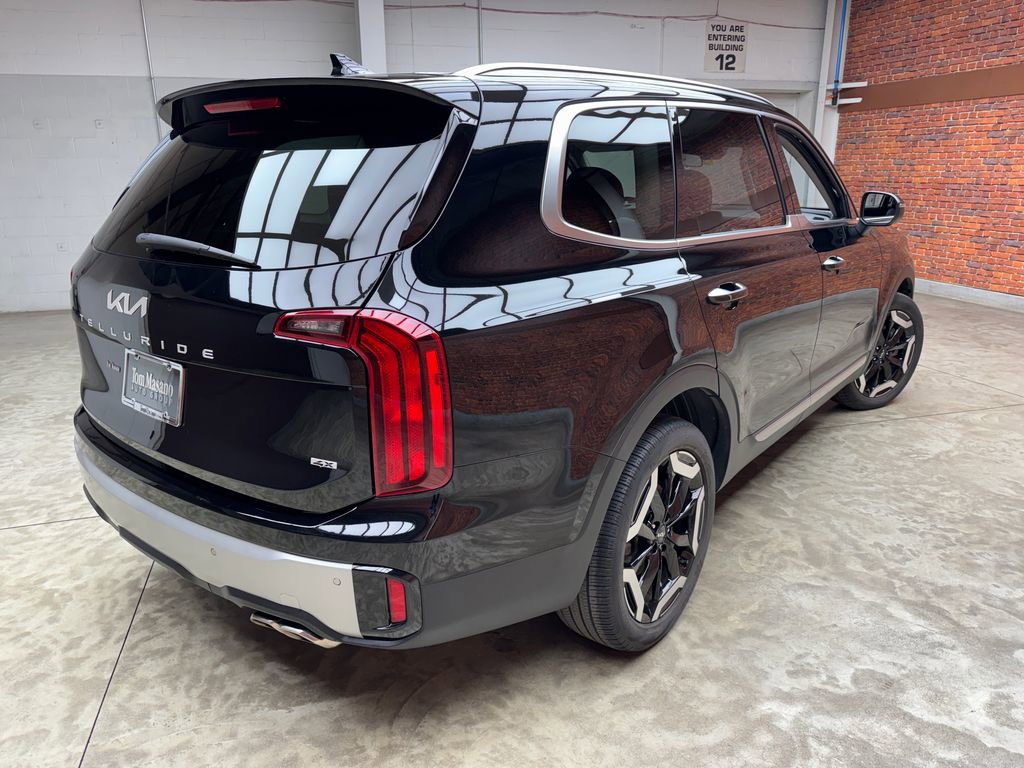Used 2023 Kia Telluride S AWD/4WD image 5